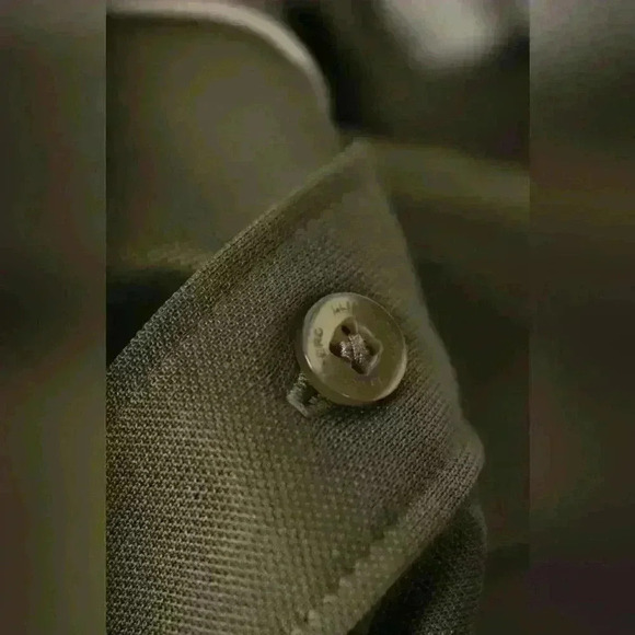 J.LINDEBERG Taupe Beige Polyester Stretch  Performance Golf Pocket Polo Large - Picture 10 of 10